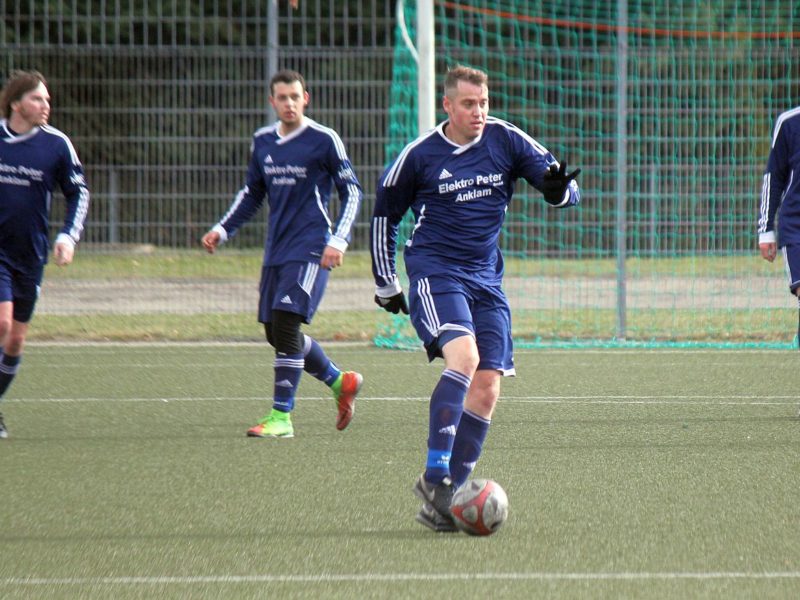 Testphase klingt für unsere Kreisliga-Elf mit 2:4-Niederlage gegen Kröslin aus Testphase klingt für unsere Kreisliga-Elf mit 2:4-Niederlage gegen Kröslin aus