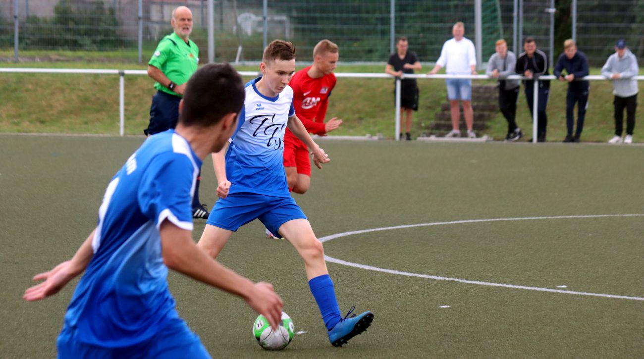 Landesliga-Trio läuft im eigenen Stadion auf