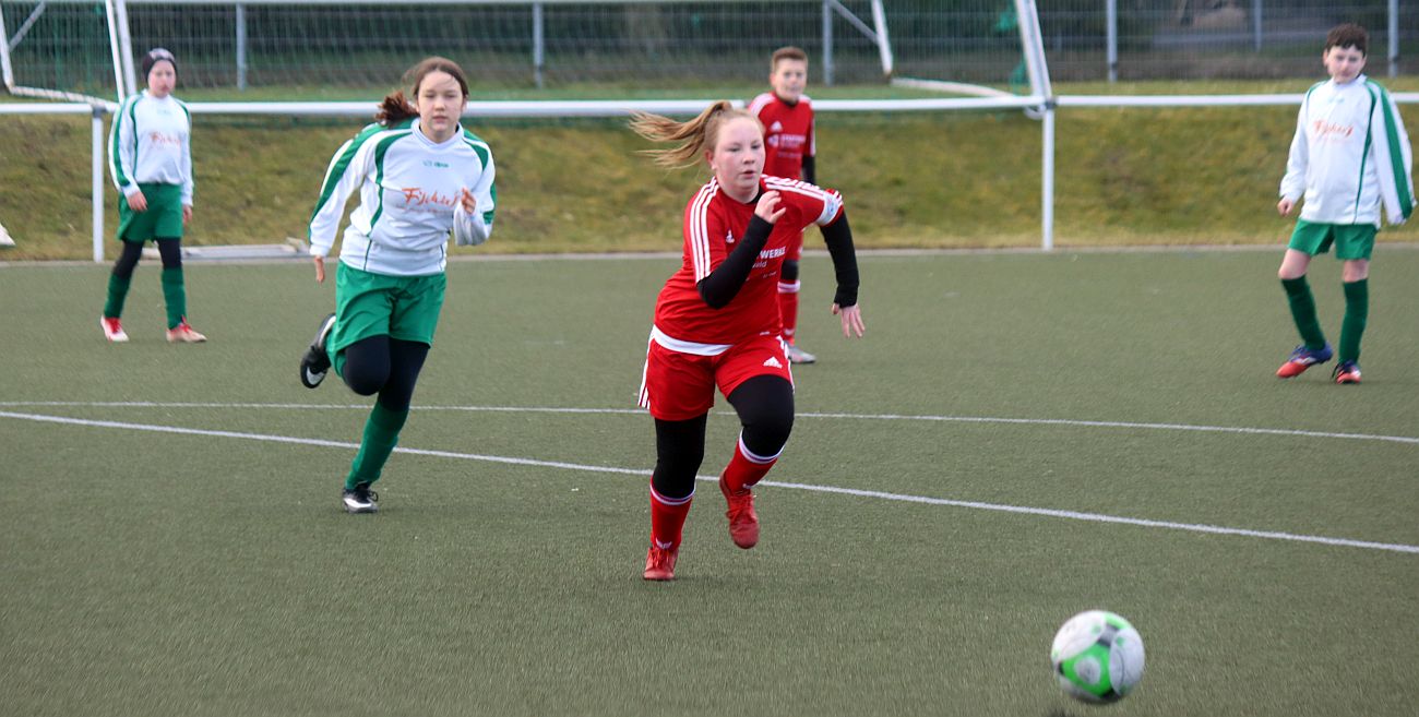 D2-Junioren feiern knappen 2:1-Heimsieg