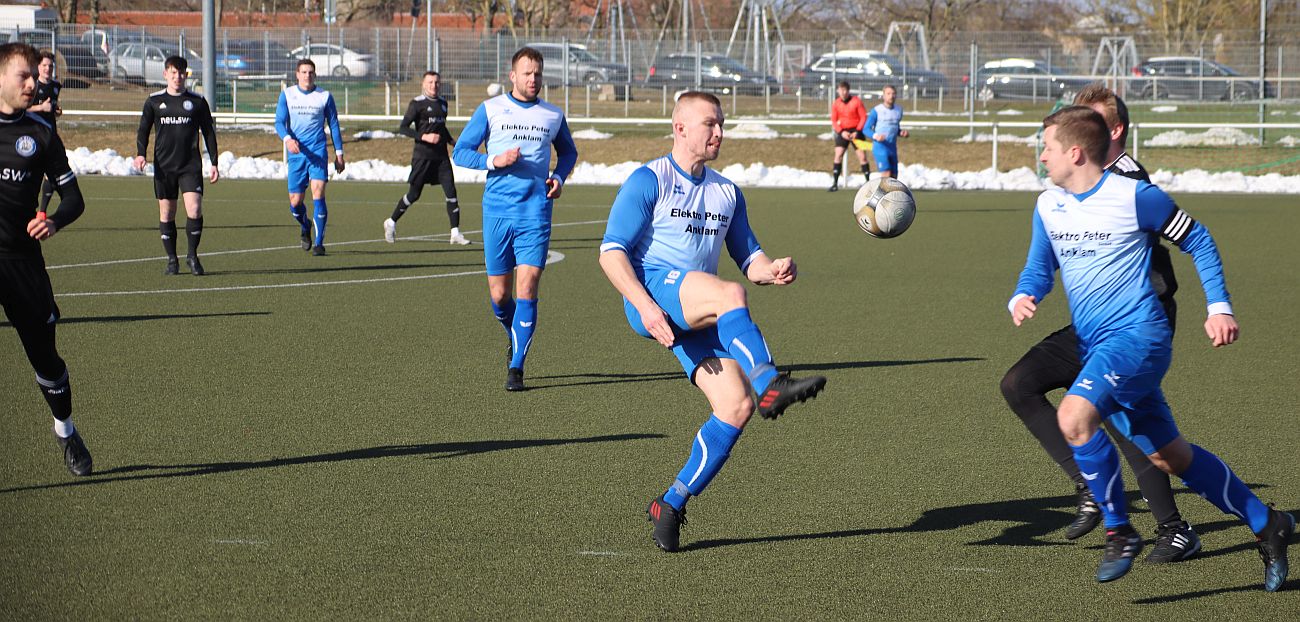 Landesliga-Elf bezwingt stark dezimiertes Hanse-Team mit 4:0