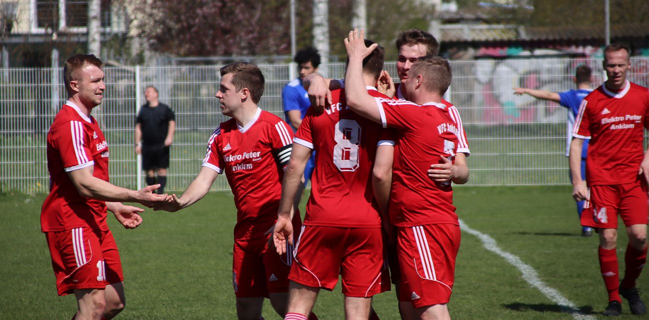 Landesliga-Team sammelt drei wichtige Punkte im Abstiegskampf