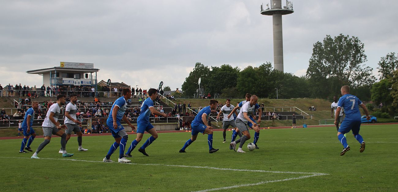 Regionalligist BFC Dynamo verabschiedet sich mit 6:0-Erfolg aus Anklam