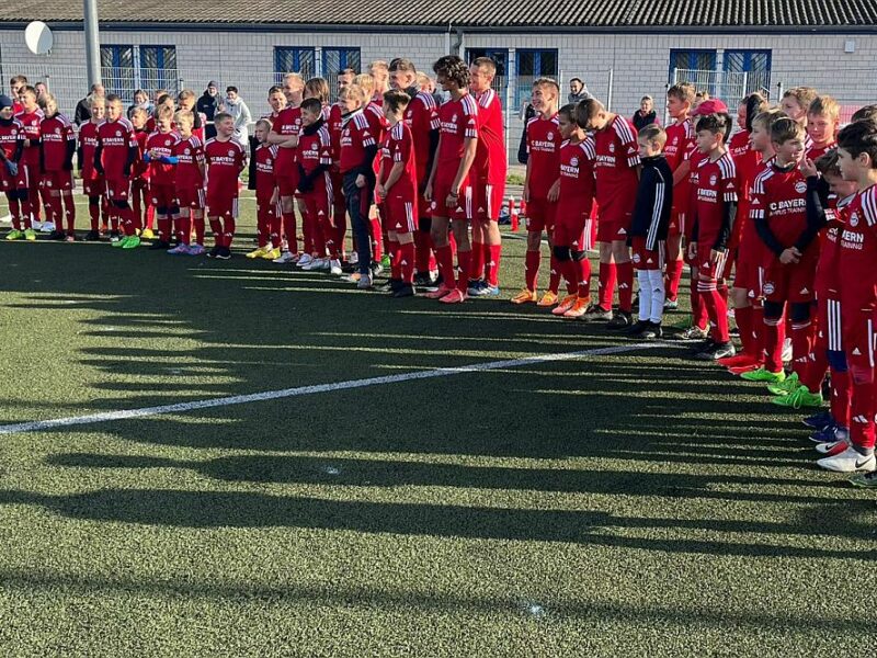 Campus-Training des FC Bayern: 60 fußballbegeisterte Kids sind mit dabei