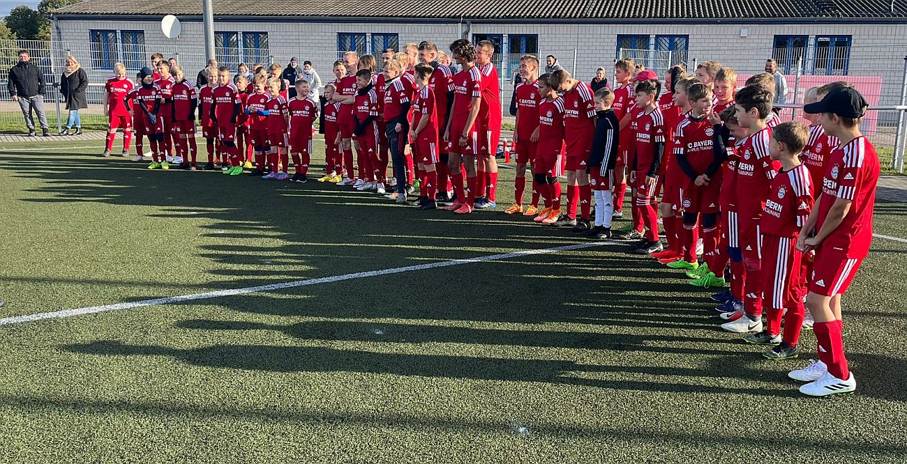 Campus-Training des FC Bayern: 60 fußballbegeisterte Kids sind mit dabei