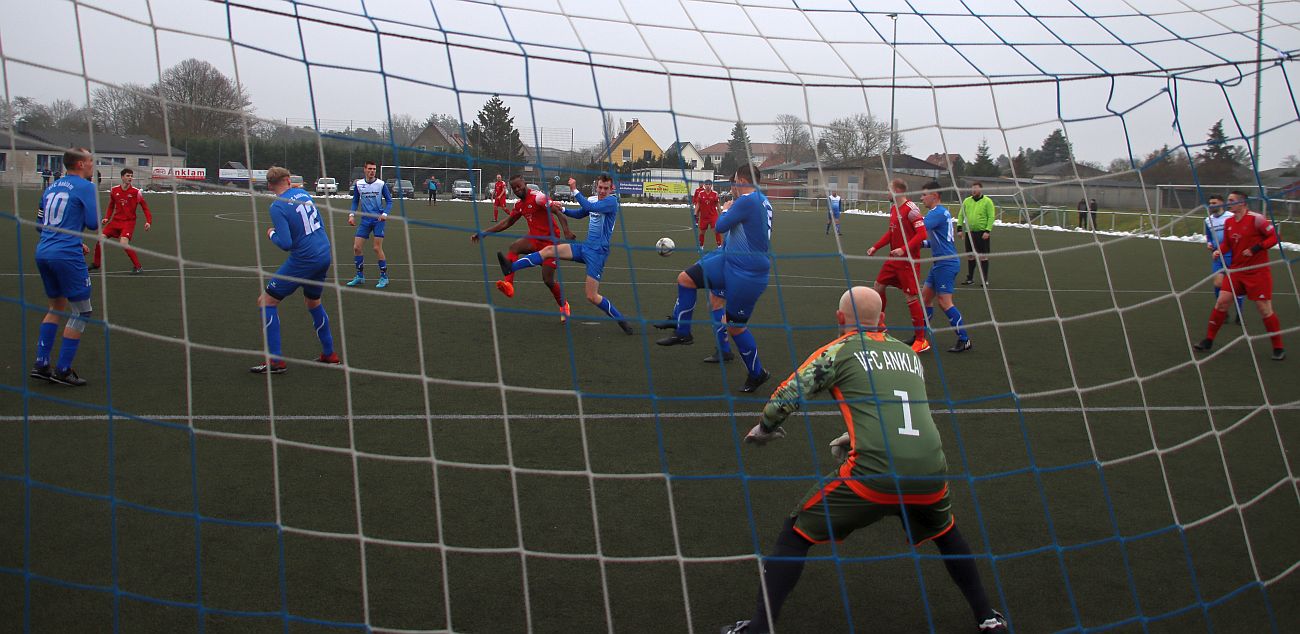 Landesliga-Elf startet erfolgreich in die Testphase