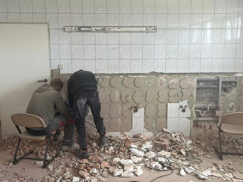 Sanierung der Sanitäranlagen in unserem Vereinsgebäude ist gestartet