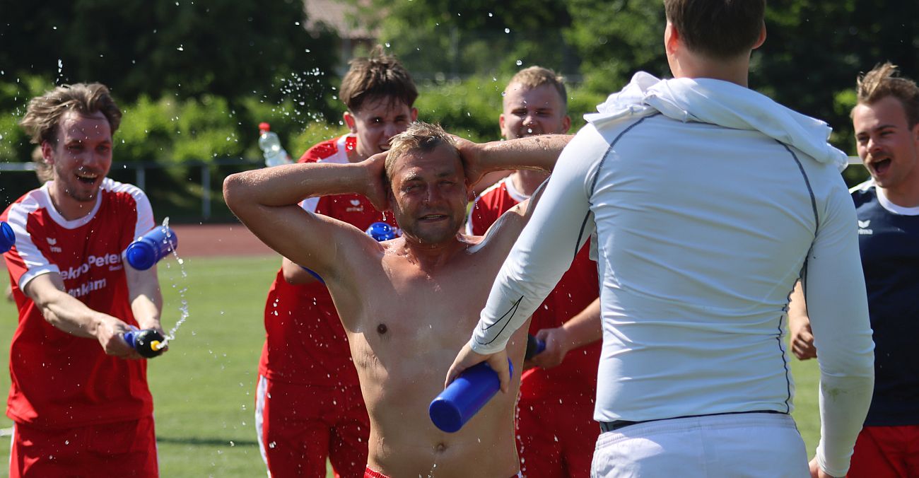 Abschied mit Herz und Emotionen: Landesliga-Elf siegt zum Saisonfinale