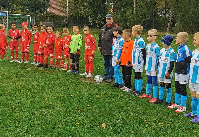 F-Junioren unterliegen in Zinnowitz – voller Einsatz trotz Niederlage F-Junioren unterliegen in Zinnowitz – voller Einsatz trotz Niederlage
