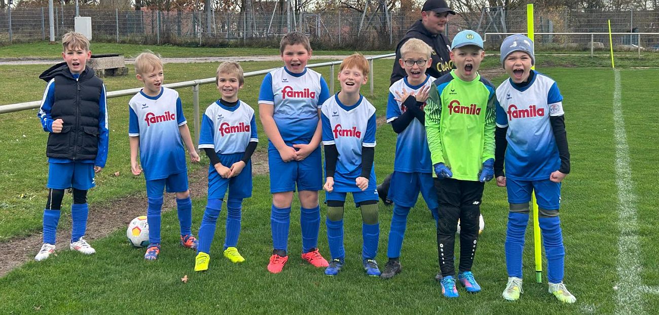 Starker Einsatz unserer E2-Junioren trotz deutlicher Niederlage Starker Einsatz unserer E2-Junioren trotz deutlicher Niederlage