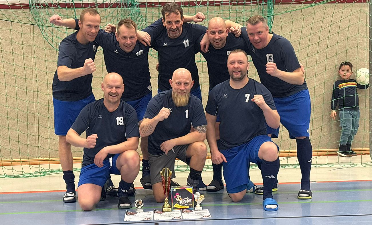 Ü35-Team kehrt mit drei Pokalen aus Burg Stargard zurück