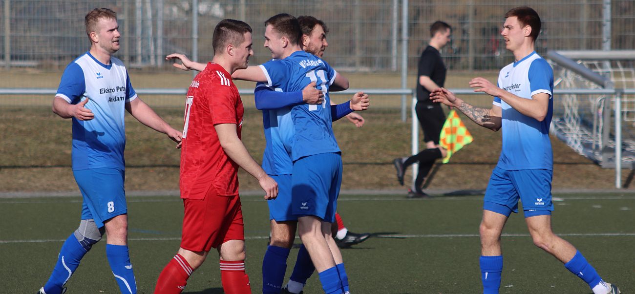 Endlich wieder Heimjubel: Landesliga-Elf feiert torreichen Sieg gegen Malchin