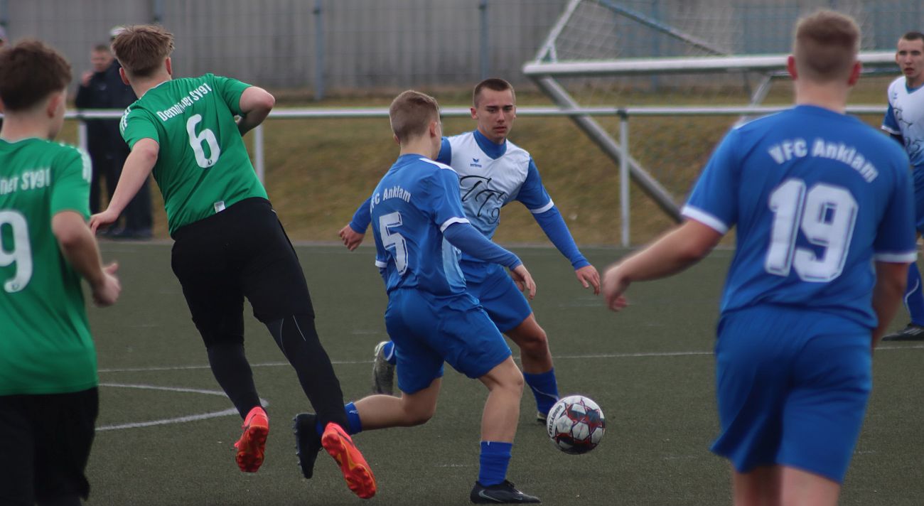 B-Junioren unterliegen Demminer SV mit 2:4 B-Junioren unterliegen Demminer SV mit 2:4