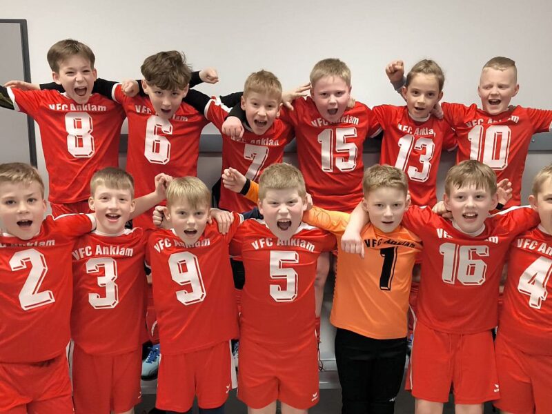 E1 bleibt nach 13:2-Kantersieg weiter ohne Punktverlust E1 bleibt nach 13:2-Kantersieg weiter ohne Punktverlust