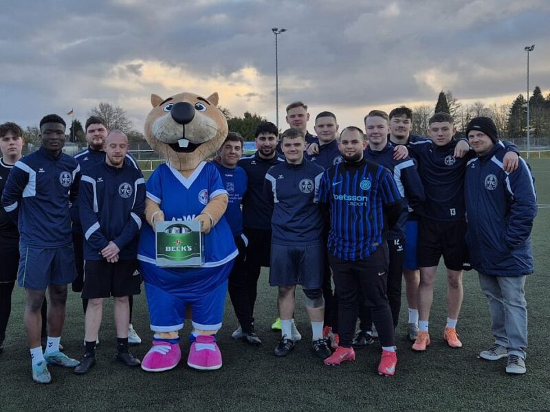 Vereinsmaskottchen „Otto“ sorgt als Osterhase für strahlende Gesichter Vereinsmaskottchen „Otto“ sorgt als Osterhase für strahlende Gesichter