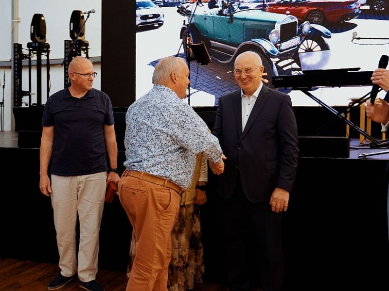 100 Jahre Ford Schröder: Starker Partner, starke Unterstützung