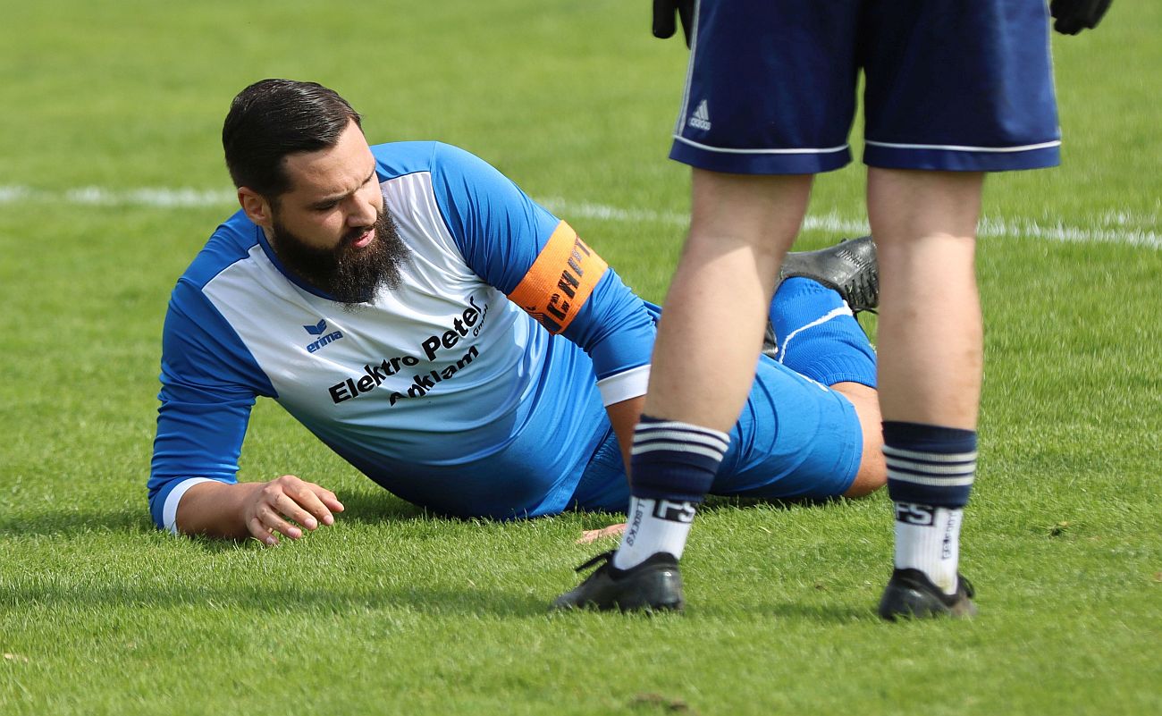 Unsere Erste steht vor zwei Endspielen im Abstiegskampf