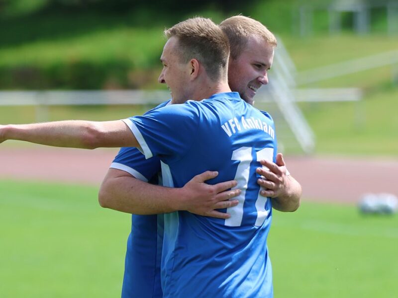 Landesliga-Team hat Klassenerhalt nach 4:1-Sieg weiter in eigener Hand Landesliga-Team hat Klassenerhalt nach 4:1-Sieg weiter in eigener Hand