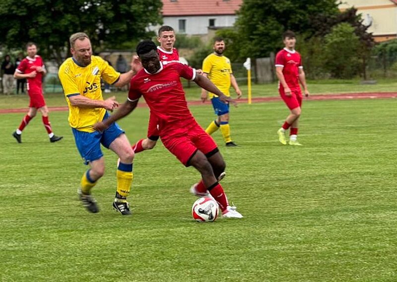 Kreisoberliga-Elf kassiert bittere Niederlage trotz Aufholjagd in Ducherow Kreisoberliga-Elf kassiert bittere Niederlage trotz Aufholjagd in Ducherow