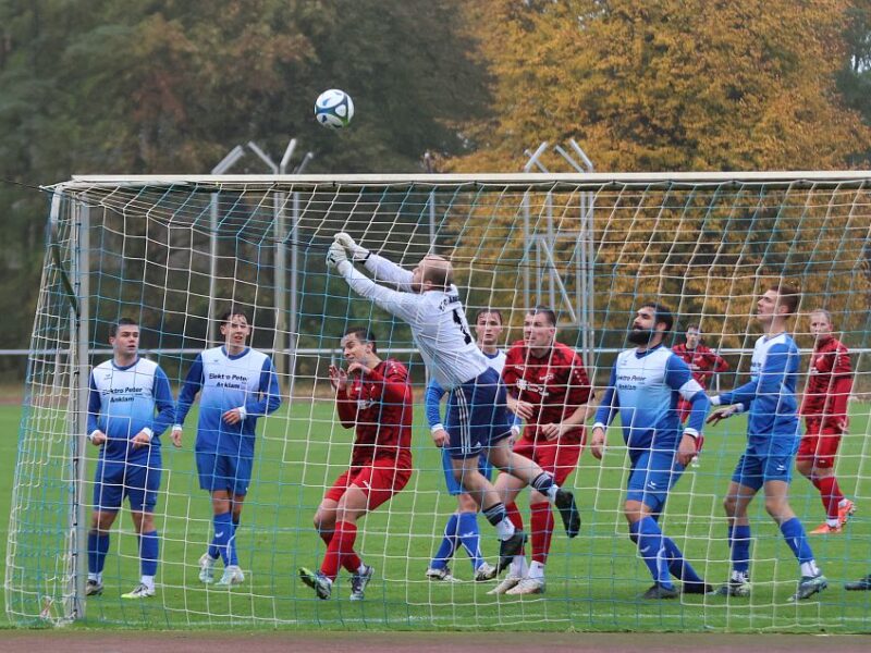 Später Ausgleich belohnt kämpferischen Auftritt unserer Landesliga-Elf Später Ausgleich belohnt kämpferischen Auftritt unserer Landesliga-Elf